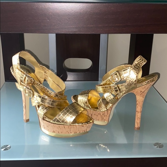 Gold Sandal heels - Picture 2 of 4